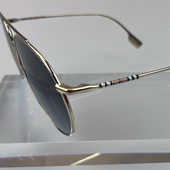 Burberry Gold Aviators with signature color detail on arms - Picture 1 of 6